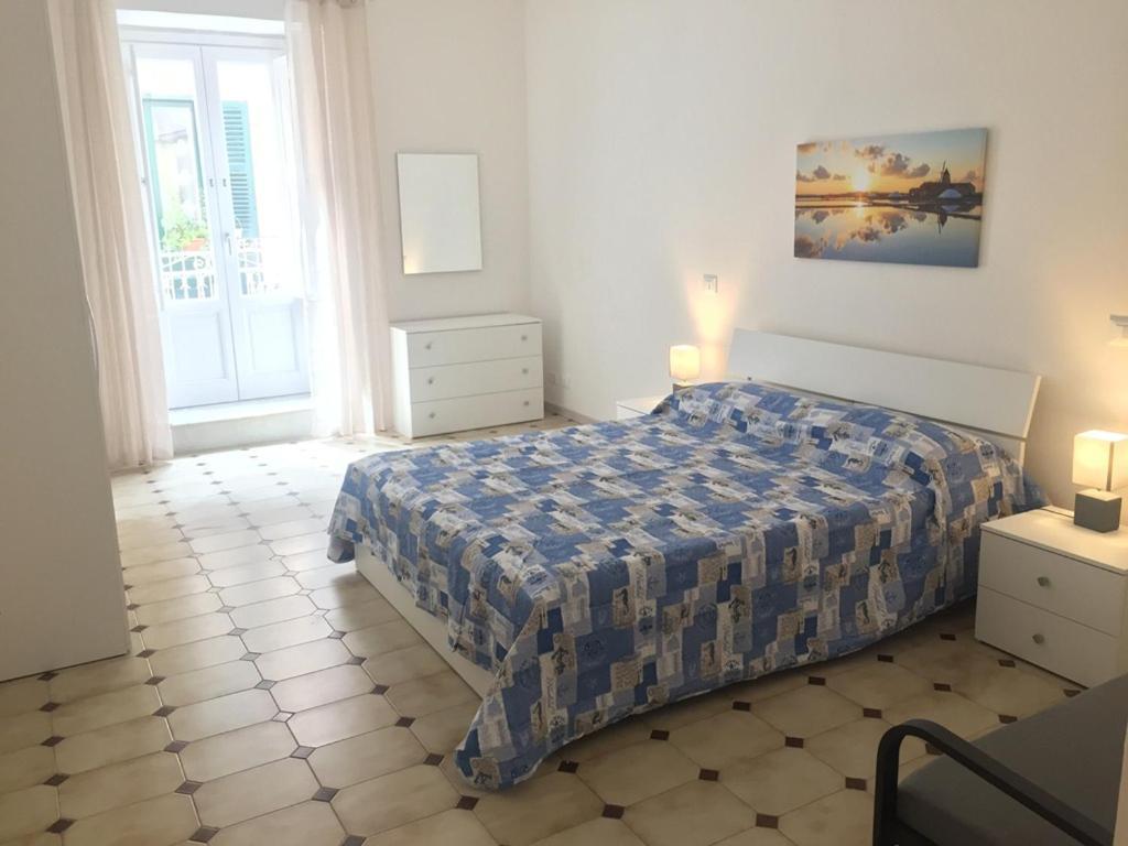 Della Cuba Vacanze Trapani Historic Center Экстерьер фото